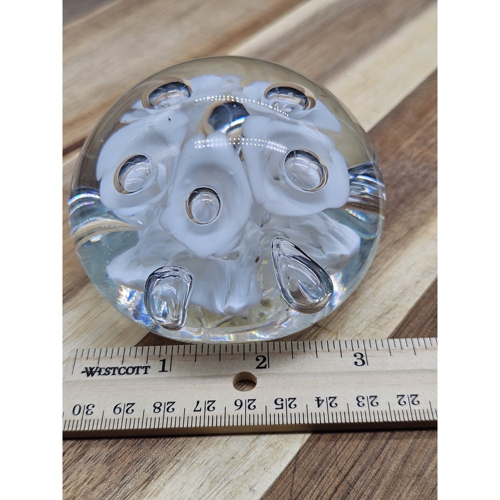 Vtg Jennings Bonnell J.B. Glass Paperweight With White Trumpet Flower Design - Picture 6 of 8